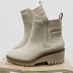 Frida Cream Ankle Boots